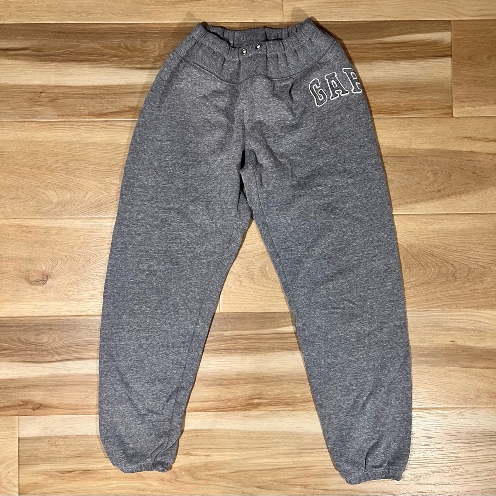 GAP Gray Burgundy Joggers Sweatpants Size Small petite